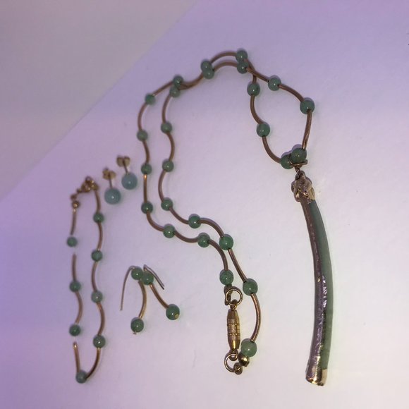 16 1/2" Jade and Beaded Necklace Set - Picture 7 of 13